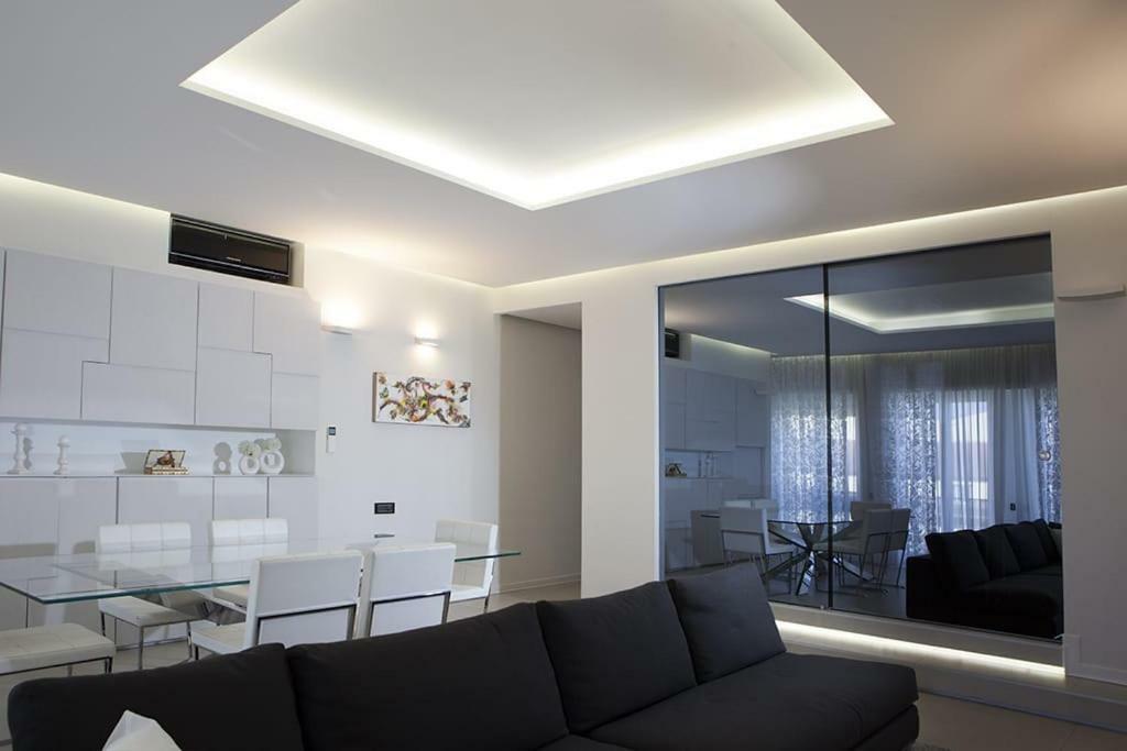 Crystal Skyline Neapolis Apartman Kültér fotó